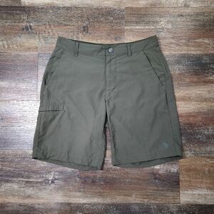 THE NORTH FACE ARMY GREEN SHORTS SIZE 30